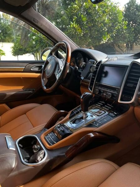 Porsche Cayenne Turbo 2012 - 9