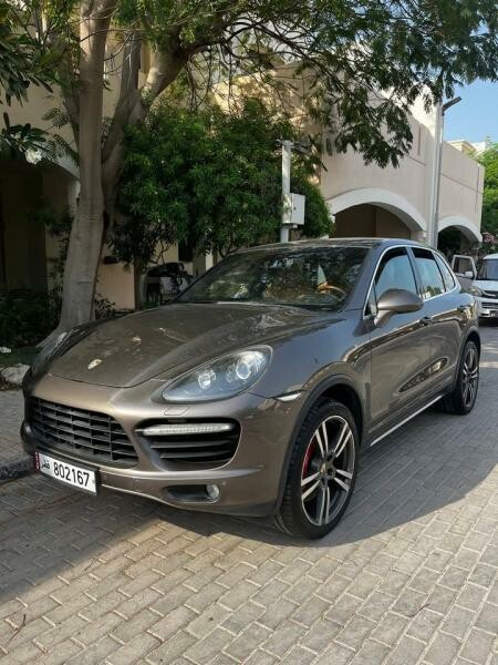 Porsche Cayenne Turbo 2012 - 3