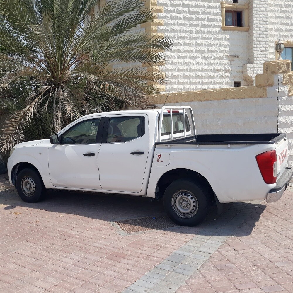 للبيع نيسان نافرا بيك اب - 1