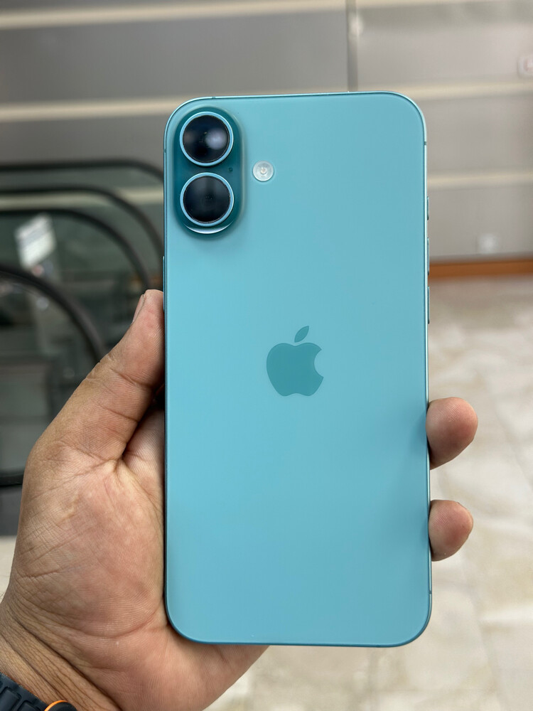 iPhone 16 Plus - 3