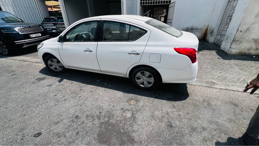 Nissan Sunny - 5