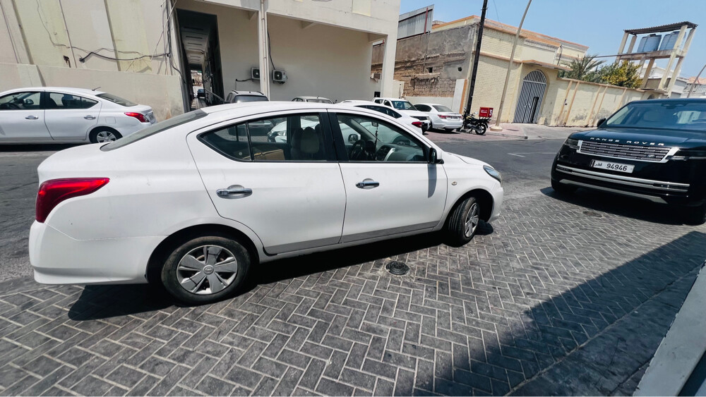Nissan Sunny - 1