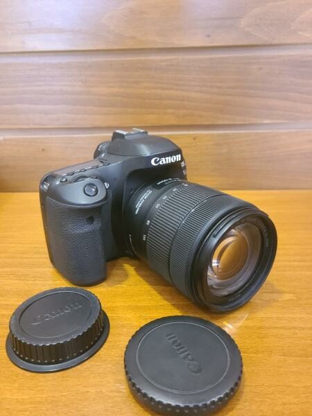Canon 80D camera + 18-135 lens - 7