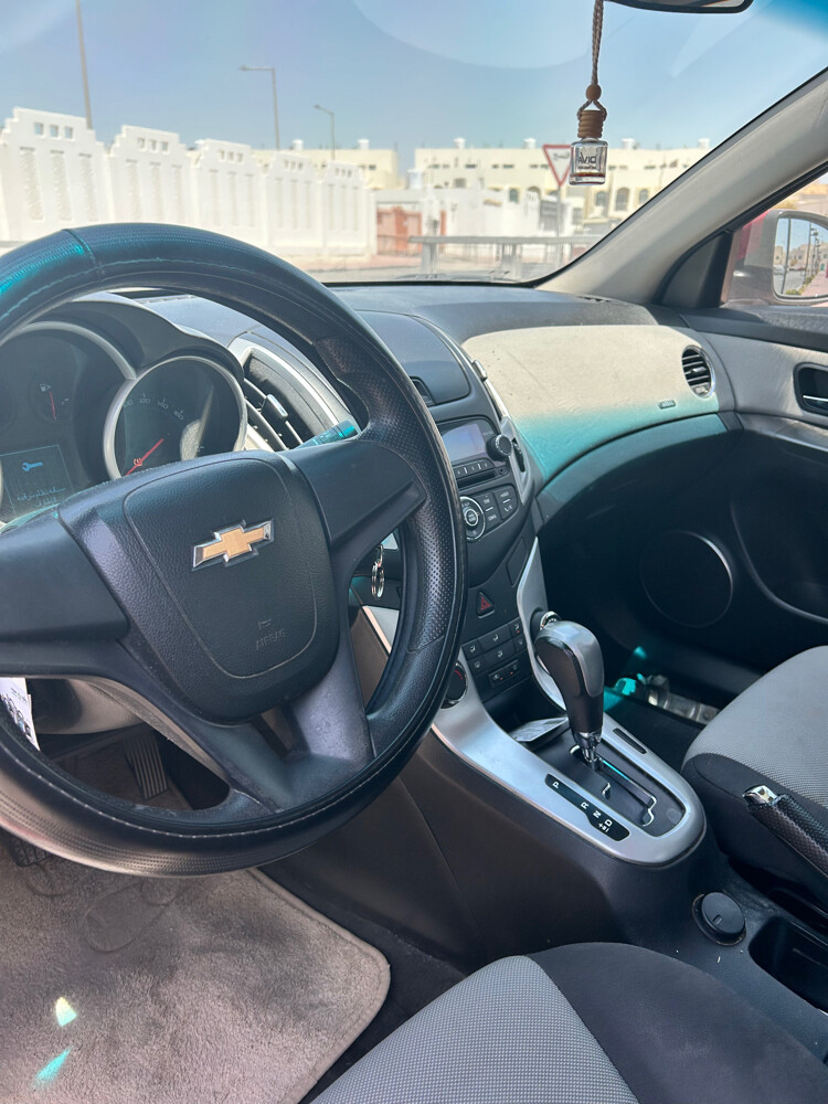2017 Chevrolet Cruze LS - 3