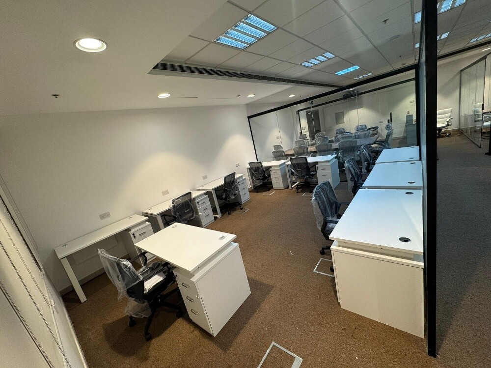 Modern Office desk (new) - 5