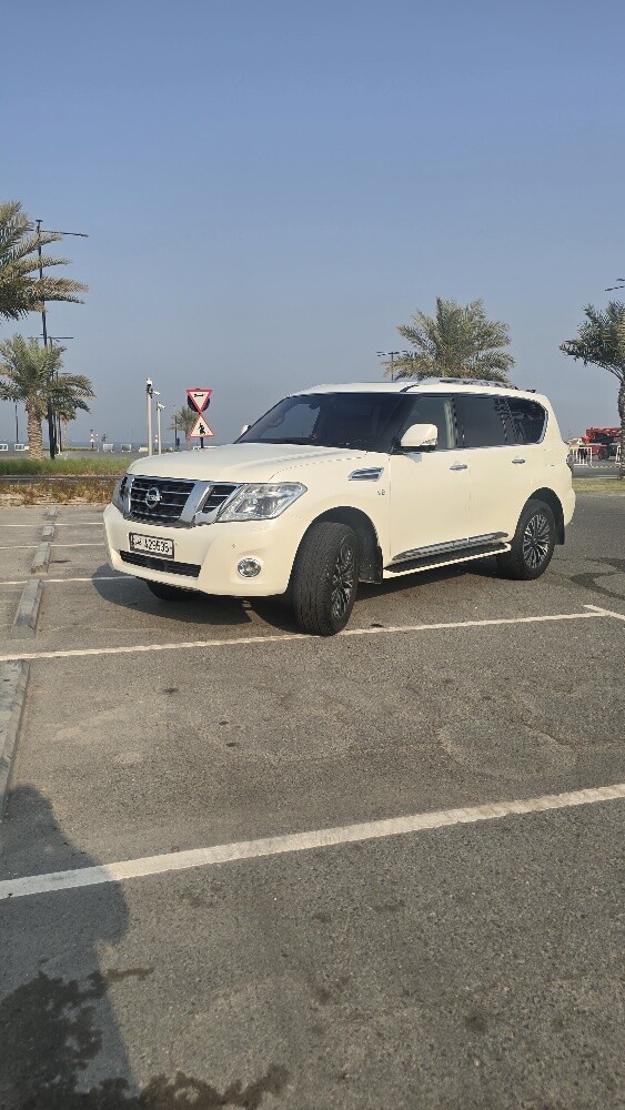 nissan patrol platinum 2015 - 1