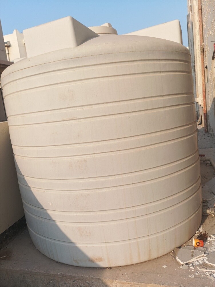 2Plastic Water Tank. - 2