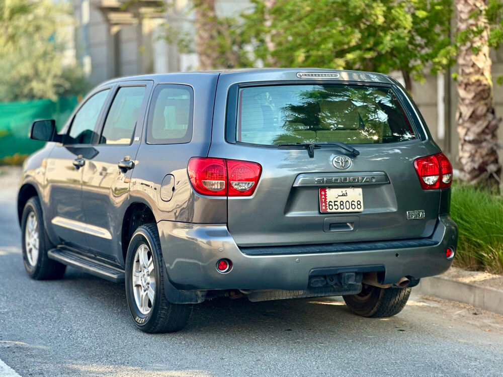 Toyota Sequoia 2015 4X4 - 5