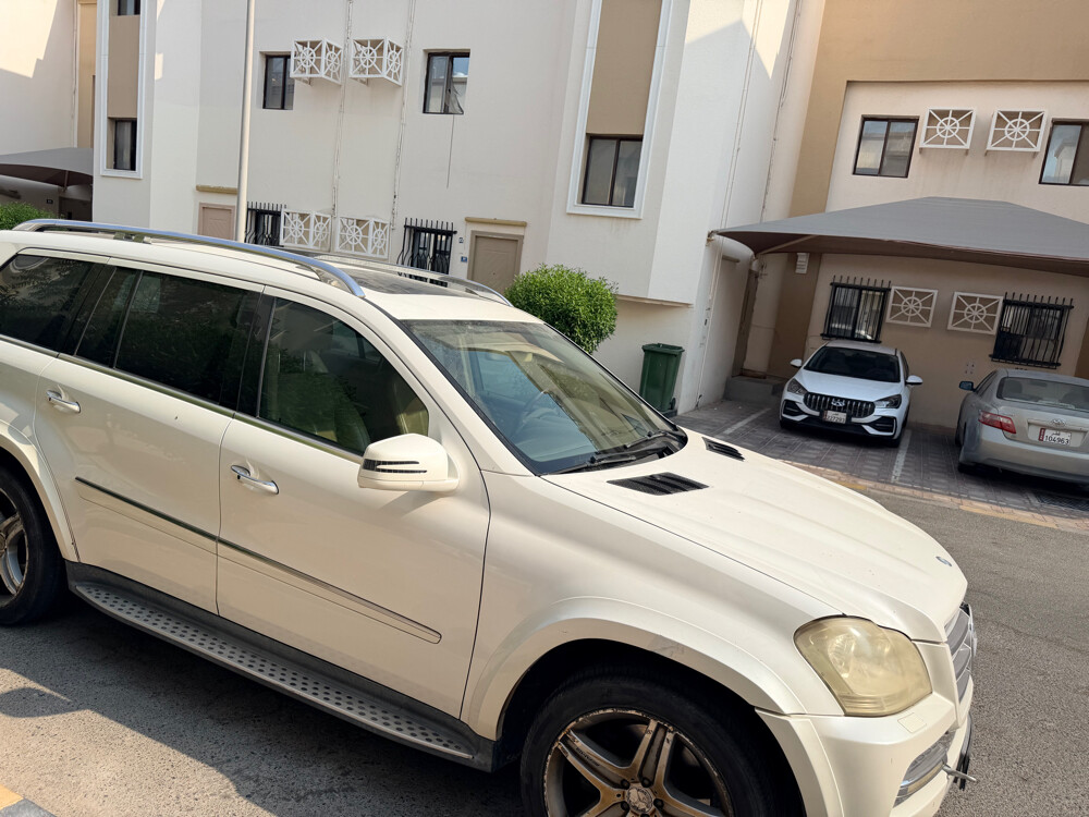 Mercedes Benz GL500 V8 - 1