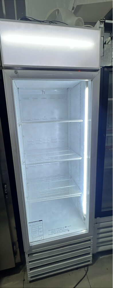 Single door chiller - 1