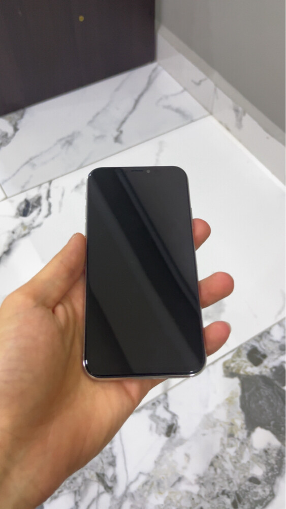IPHONE X - new condition - 2
