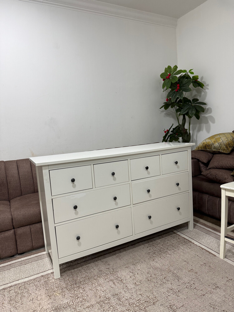 ikea drawer table with chair - 1