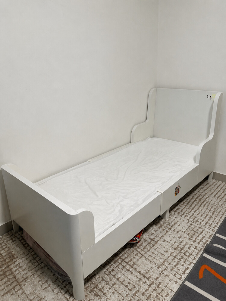 kids bed with mattress - 1