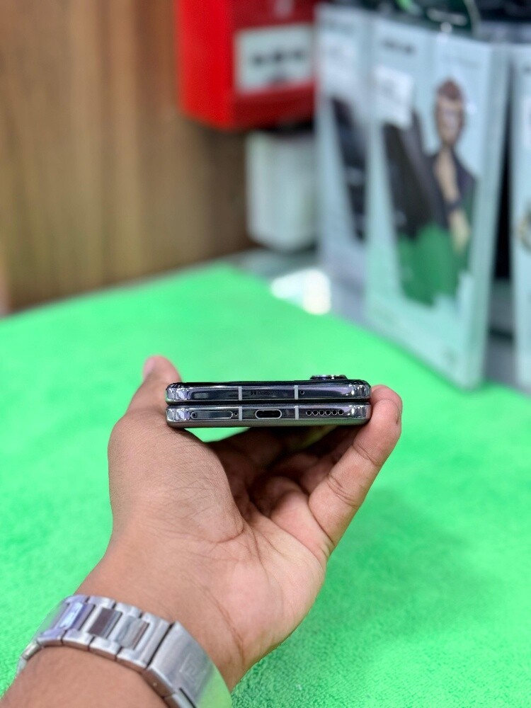 TECNO PHANTOM V FLIP 2 256GB - 6