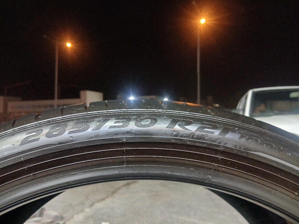 315/35/21 or 285/30/21 Pirelli - 5