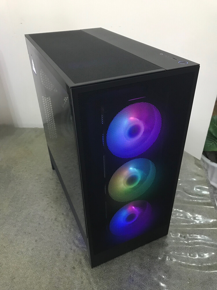 RTX 4070 Gaming Pc with 2k monitor - 2