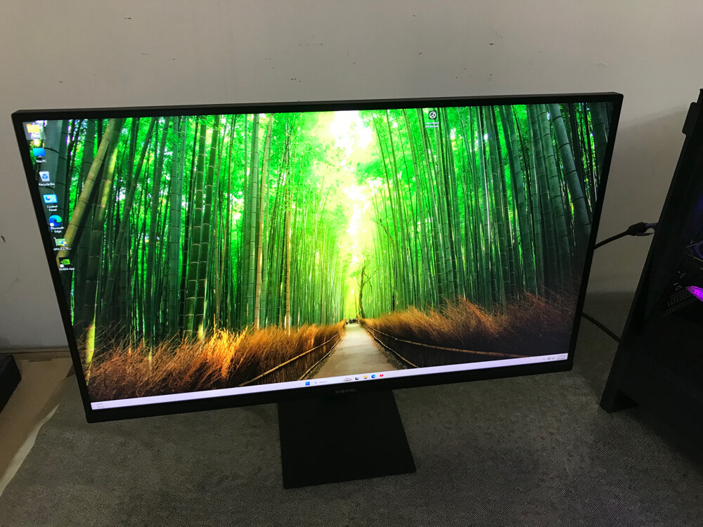 RTX 4070 Gaming Pc with 2k monitor - 4