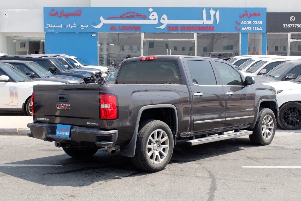 GMC Sierra Denali 2015
For sale: - 5