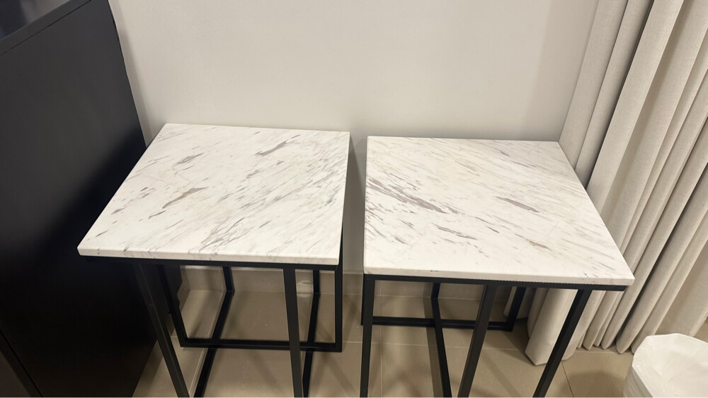 marble table in very good condition - 1
