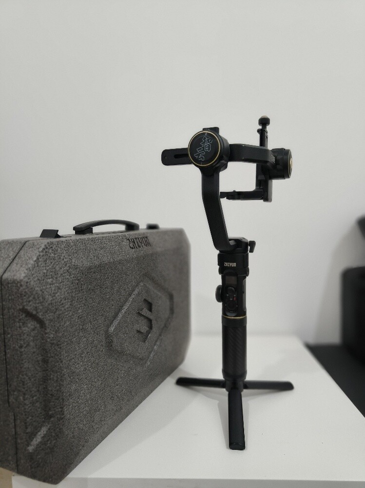 gimbal crane 2s - 2