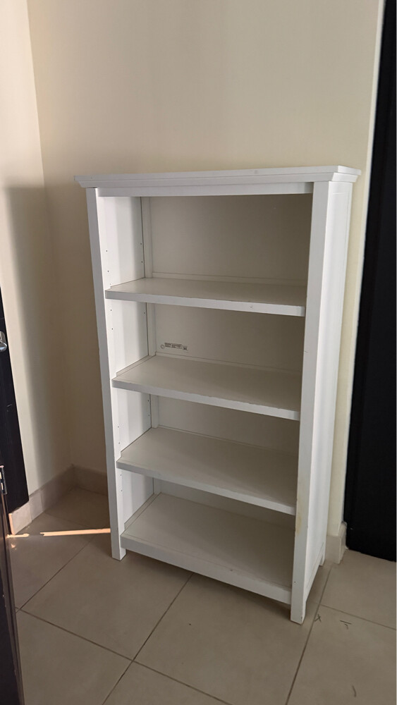 All the furnitures are included - 18