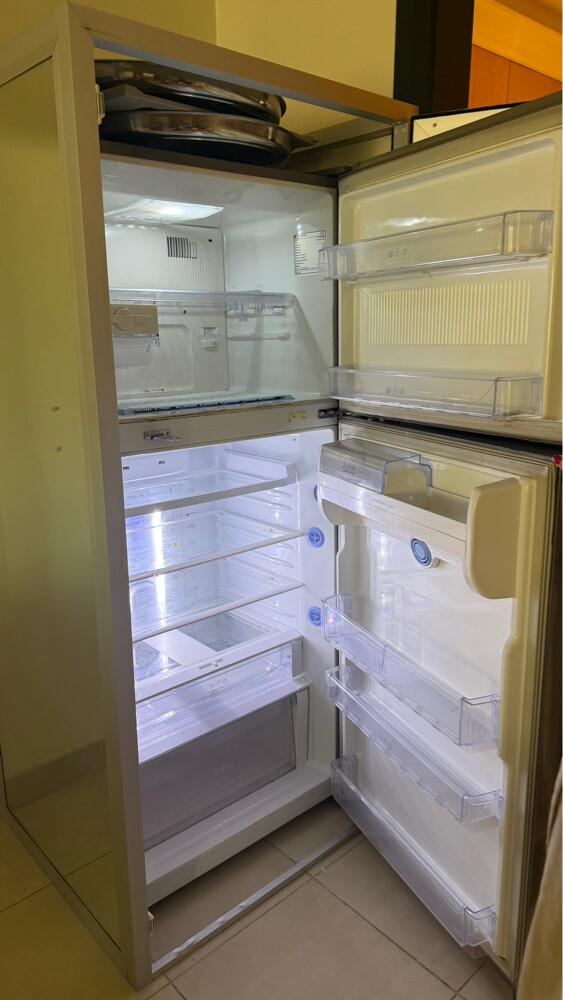 All the furnitures are included - 15