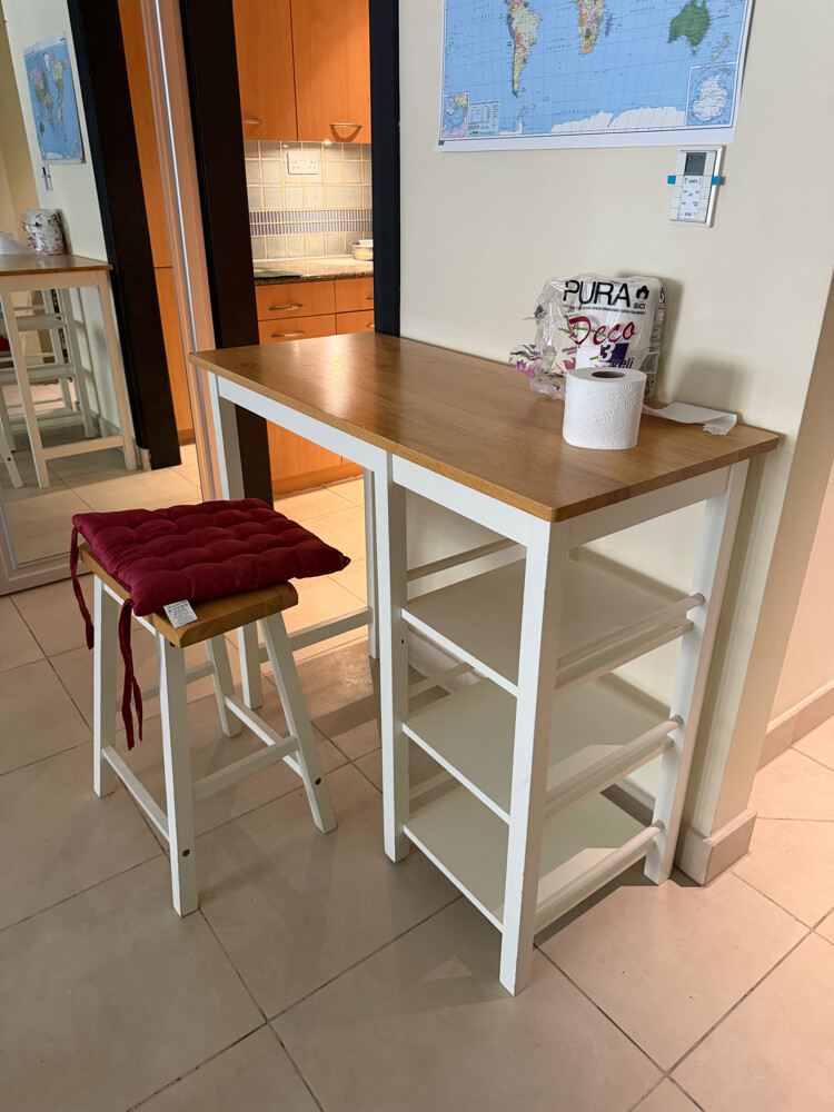 All the furnitures are included - 9