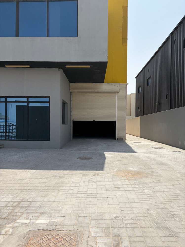 Garage for sale in Abu Salil - 6