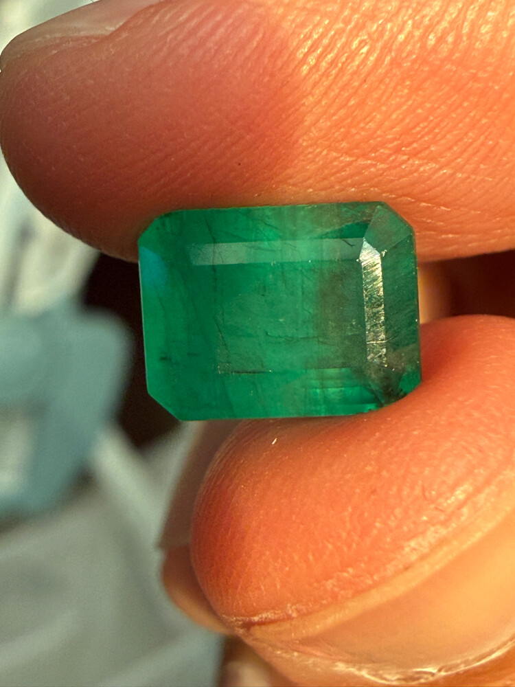 Natural Emerald 3.24 ct - 2