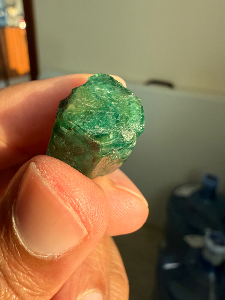 Natural Emerald 23 carat - 2