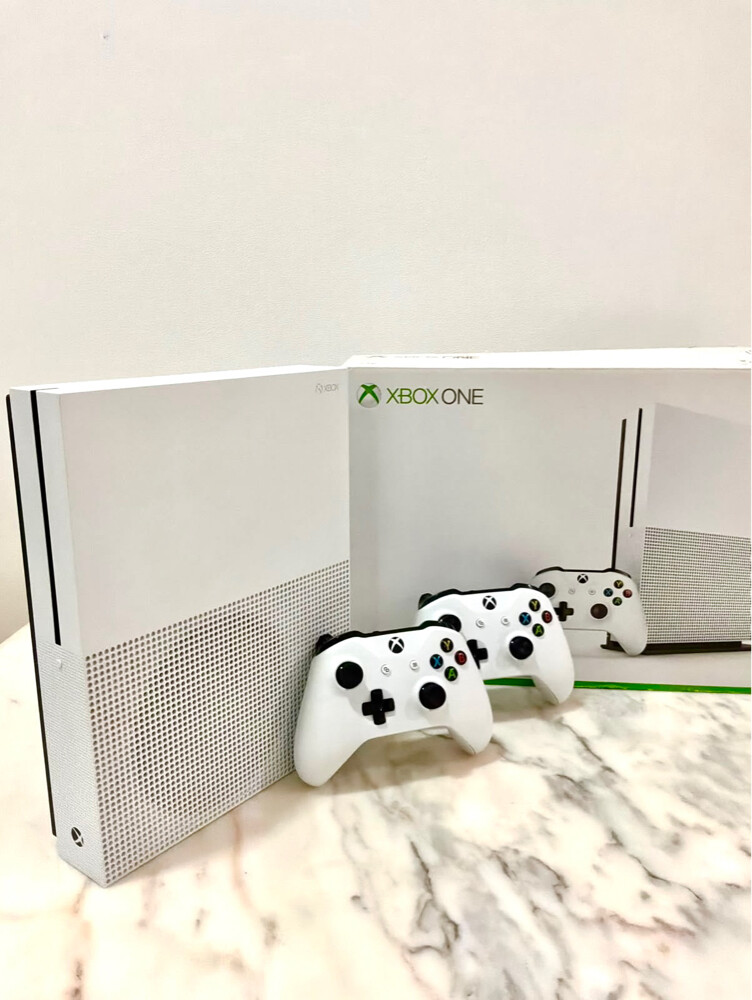 for sale Xbox one S TB2 - 1