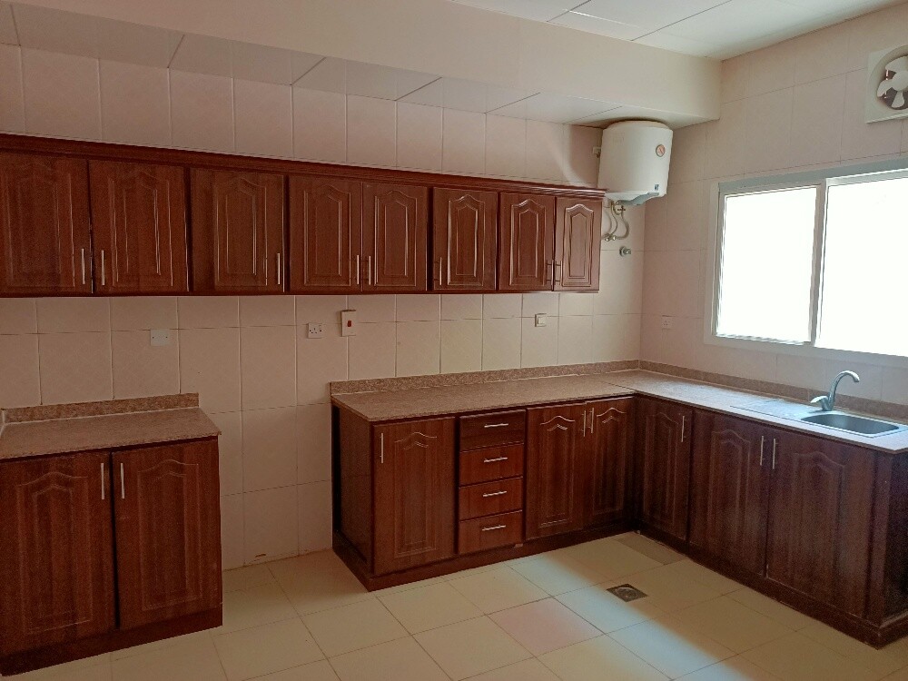 villas (male or female employee - 16
