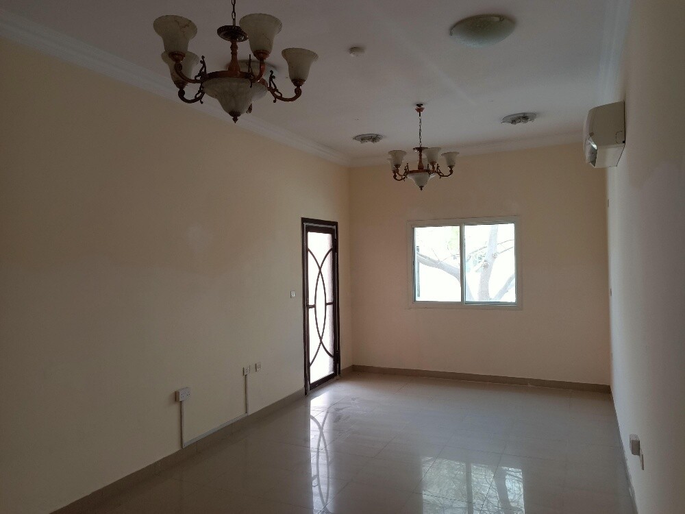 villas (male or female employee - 21
