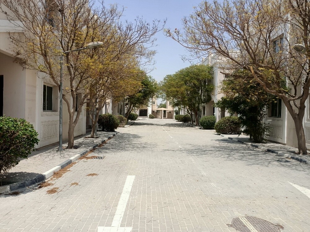 villas (male or female employee - 6