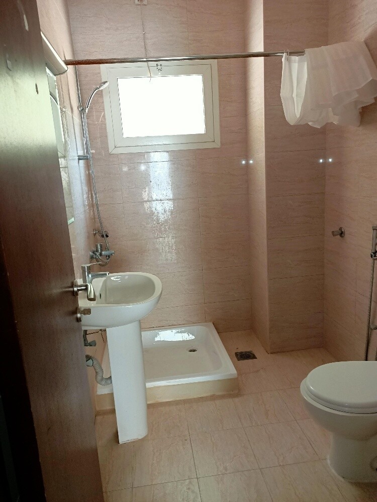 villas (male or female employee - 15