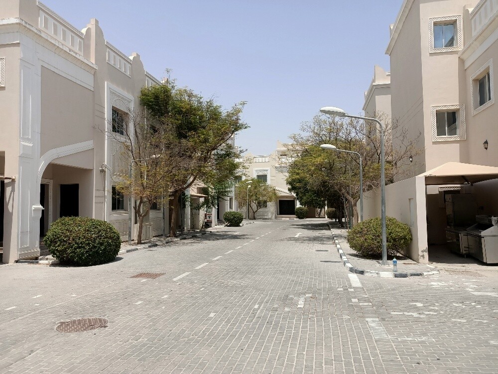 villas (male or female employee - 22