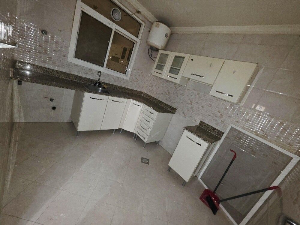 Flats for rent in bin omran - 4