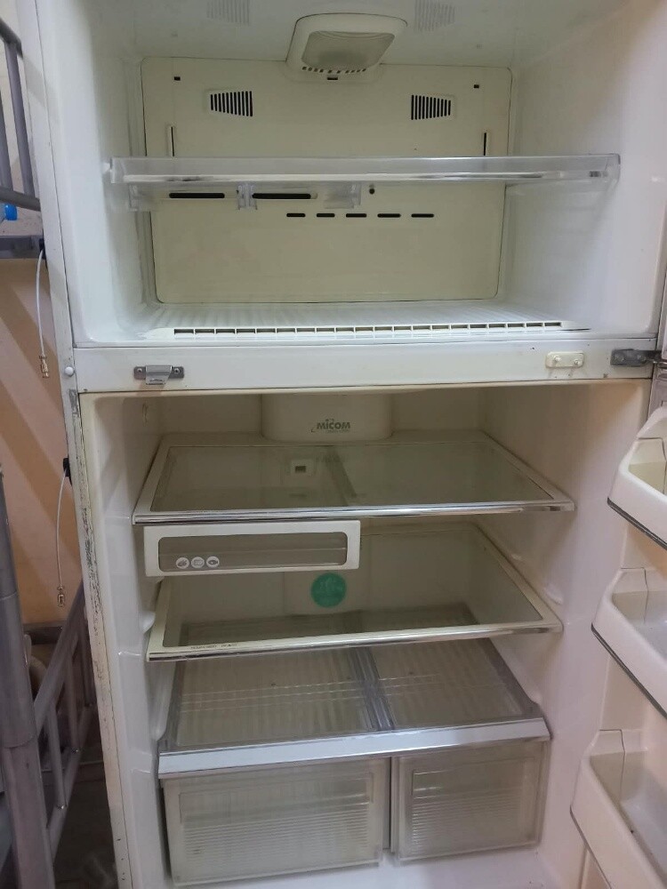 LG Large Refrigerator - 3