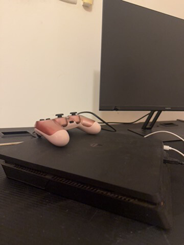 ps4 slim edition - 3
