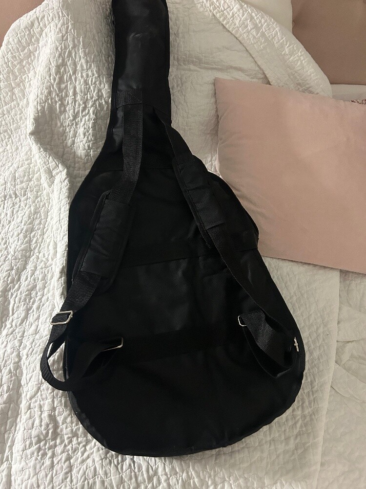 brand new guitar YAMAHA C40 + bag - 8
