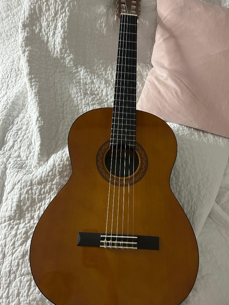brand new guitar YAMAHA C40 + bag - 1