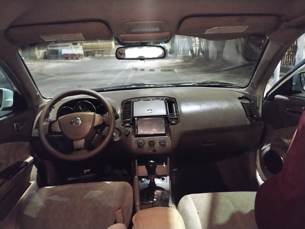Nissan Altima - 8