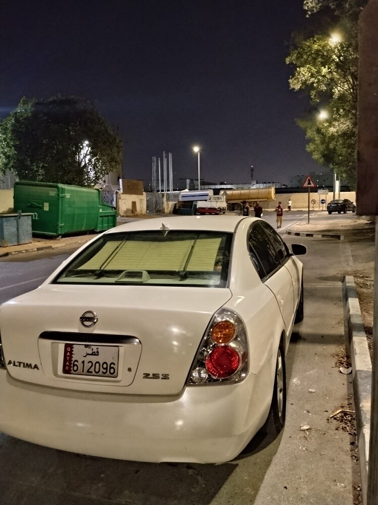 Nissan Altima - 4