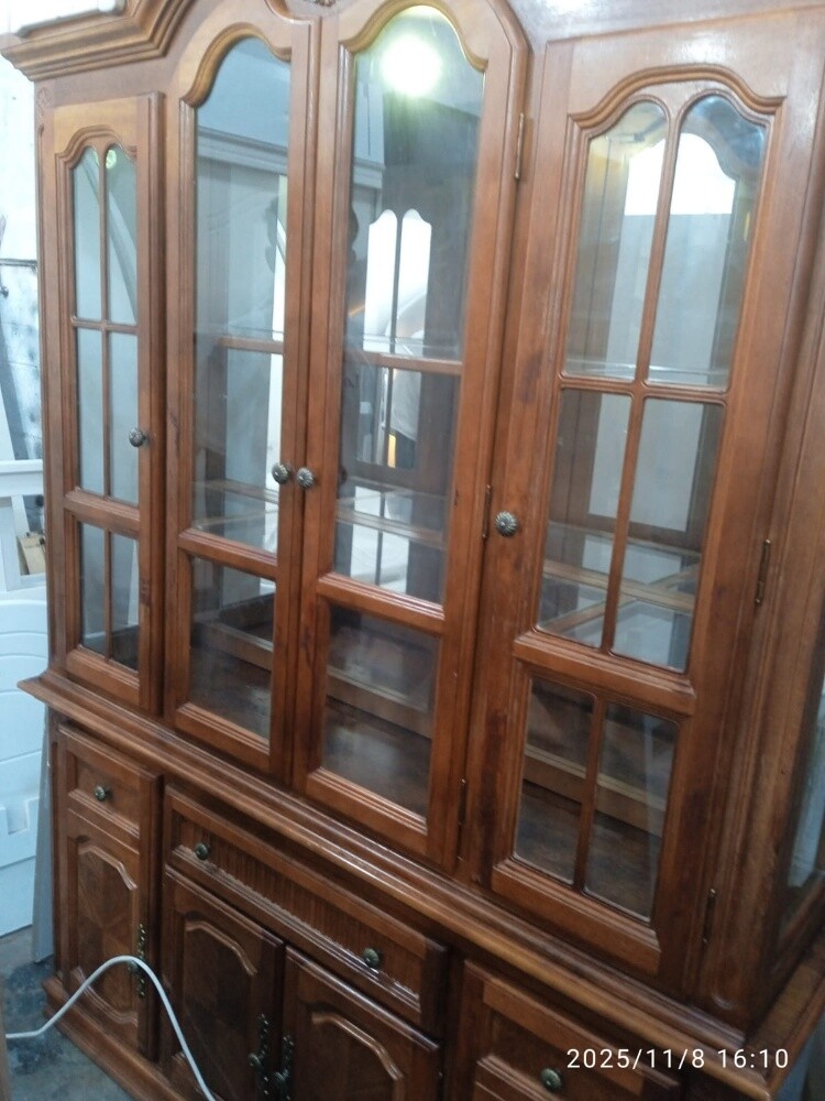 Dining room china cabinet. - 1