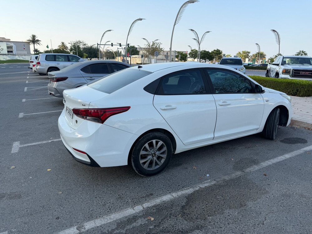 Hyundai Accent 2019 - 9