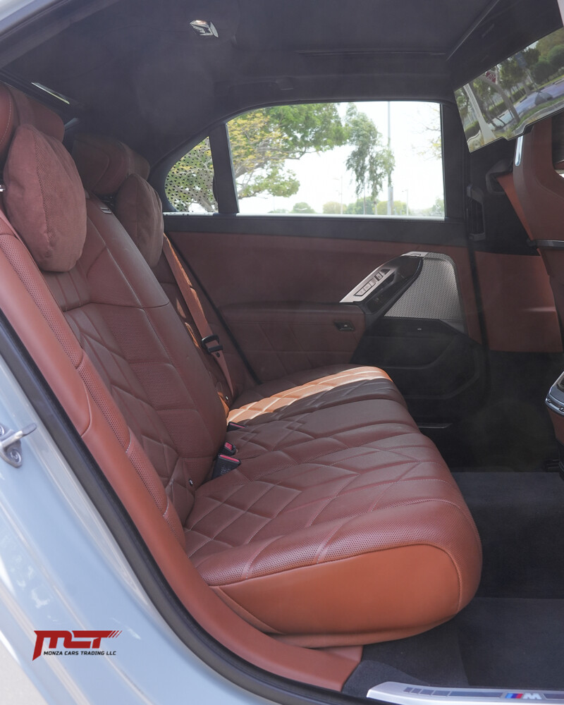 BMW 740i M - 17
