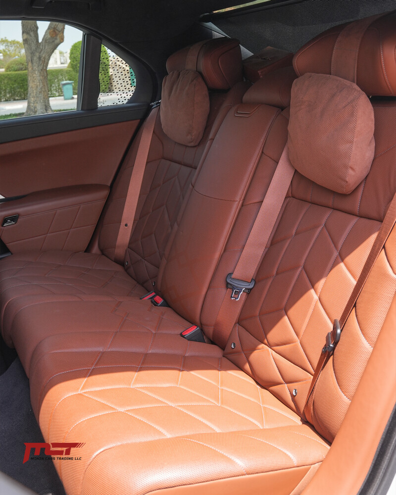 BMW 740i M - 14