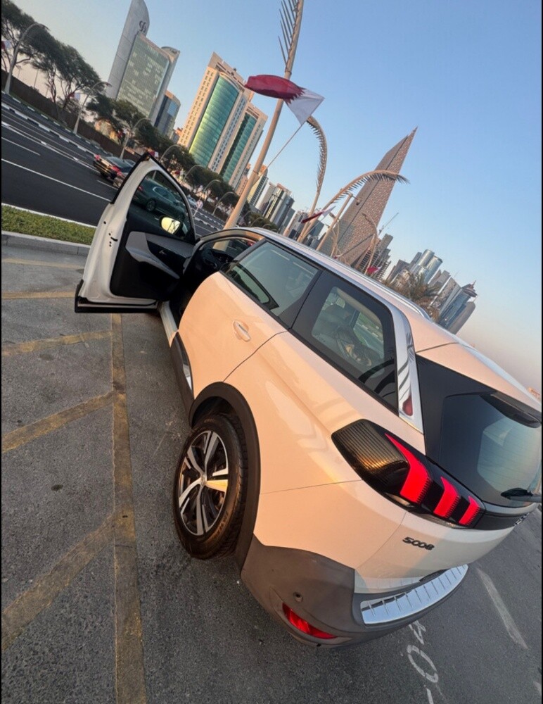 بيجو 5008 - 5