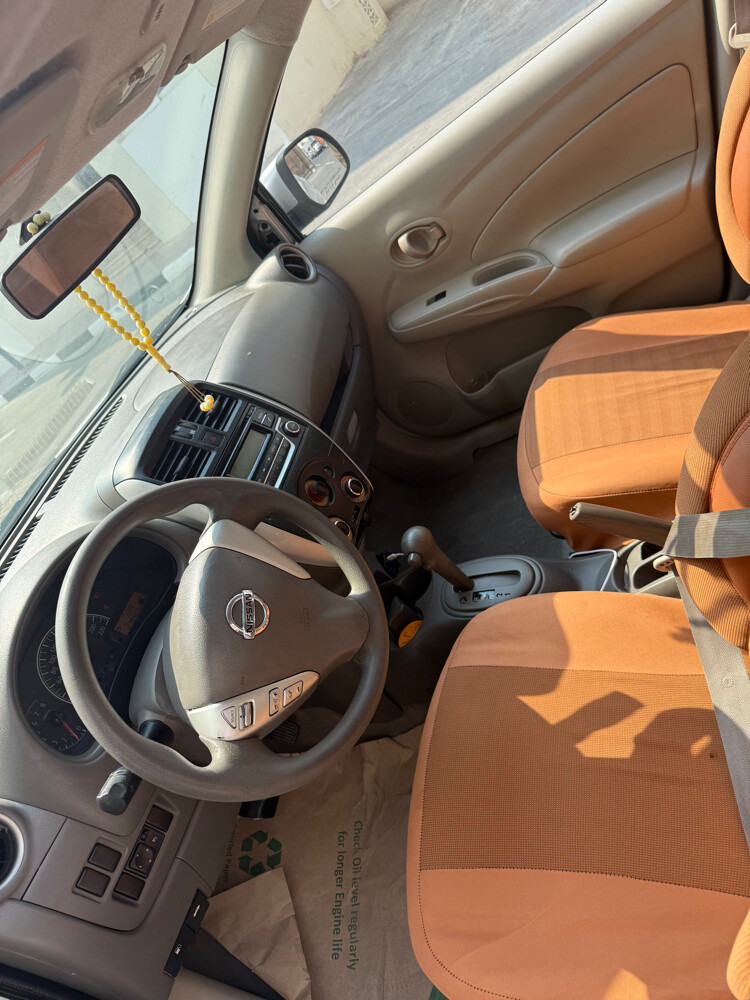 nissan sunny - 2