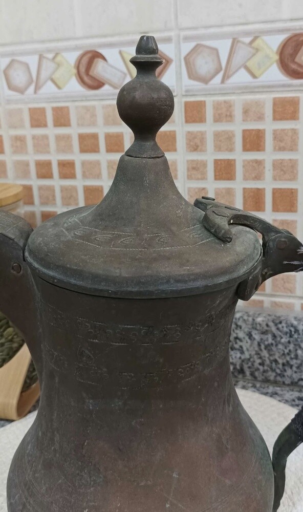 للبيع دلة نادرة حجم كبير - 2
